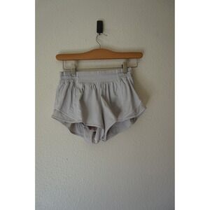 Lululemon Hotty Hot Short II 2.5 Swift Mesh Running Silver Drop Gray size 4